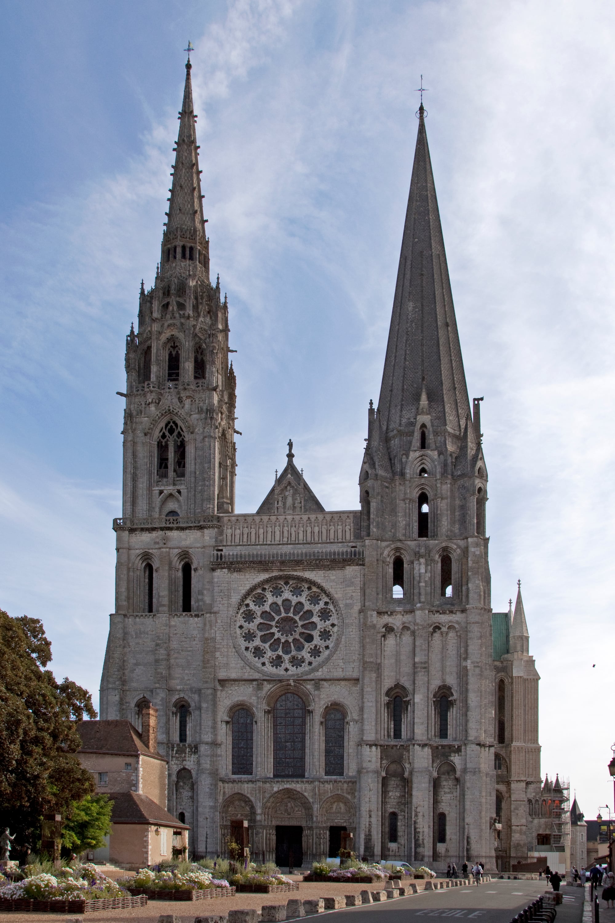 Cathédrale Notre-Dame de Chartres — façade ouest et flèches