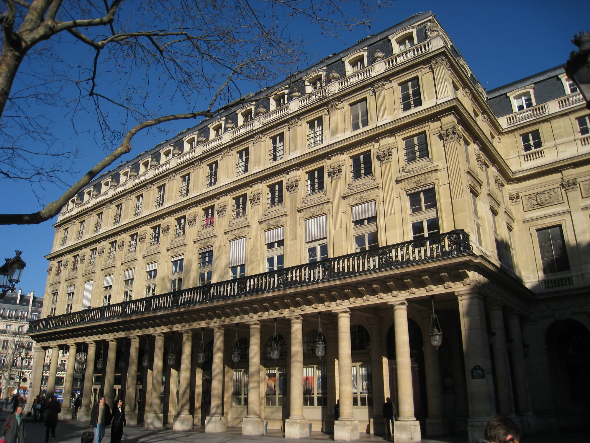 Façade ouest de la Comédie-Française, place Colette, Paris