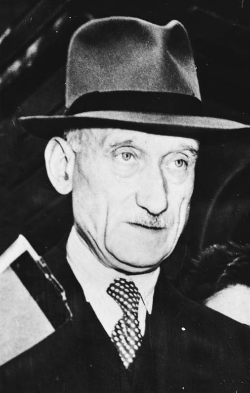 Portrait de Robert Schuman, ministre français des Affaires étrangères, août 1949